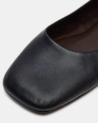 NURTURE BLACK LEATHER